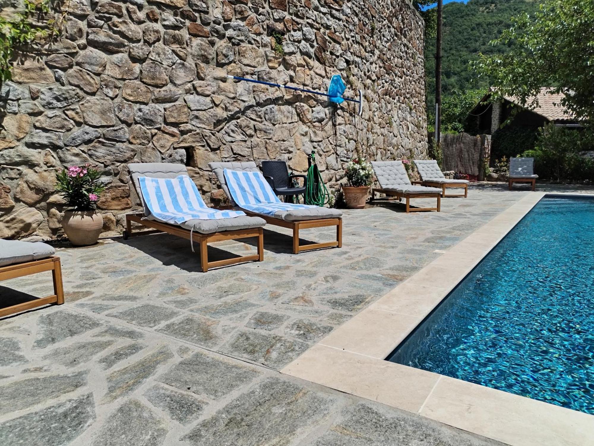 Gagnières Mes Maisons Gardoises, Two Gites Sleeping 13 With Two Private Pools, Kids Room, Laundry, Disco, Free Wifi, Linen And Dog'S Are Welcome מראה חיצוני תמונה